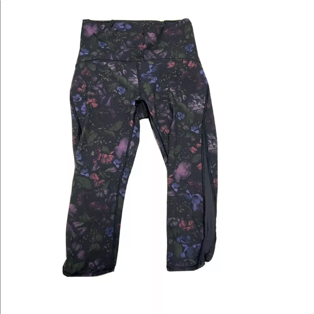 Lululemon Train Times 17" Crop Frozen Flourish Multi / Black